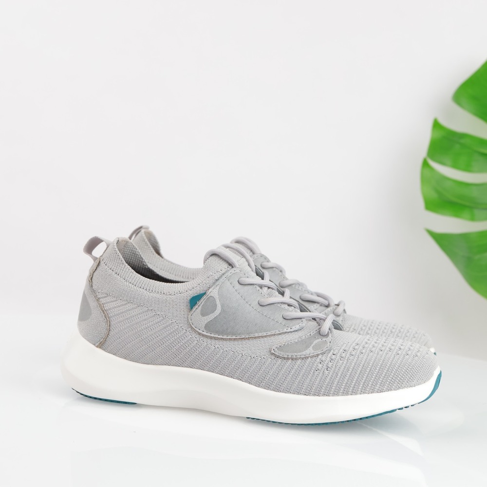 Vessi Womens Everyday 2.0 Move Sneaker Size 7 Waterproof Gray Knit Lace Up Shoes